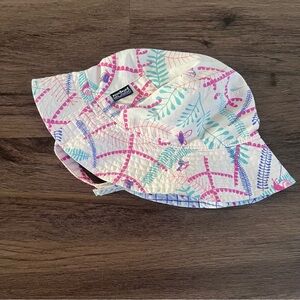 Colorful kids Patagonia bucket hat